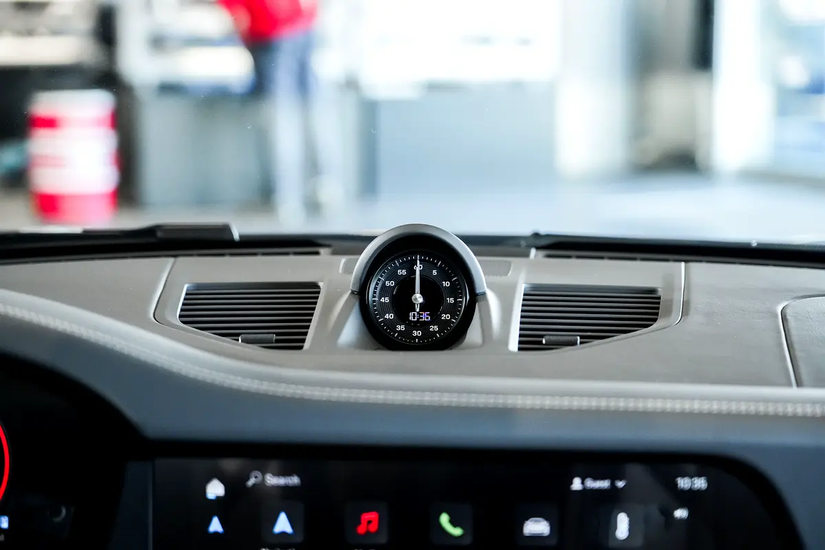 PORSCHE Carrera / 911 Carrera S 2025 - photo 10 - Import Émirats | International Cars