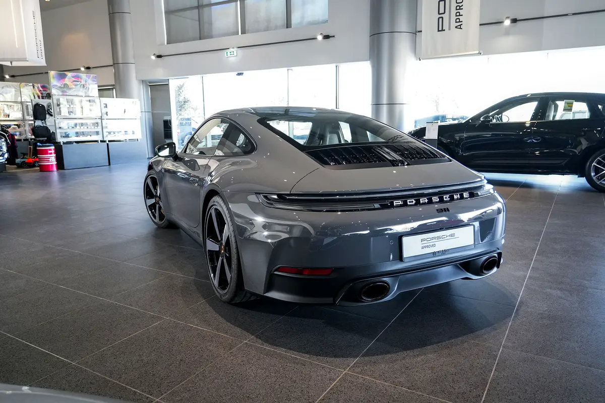 PORSCHE Carrera / 911 Carrera S 2025 - photo 6 - Import Émirats | International Cars