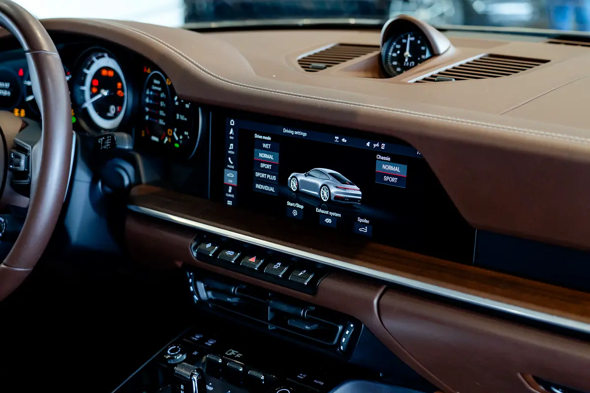 PORSCHE Carrera / 911 Carrera 4S 2020 - photo 10 - Import Émirats | International Cars