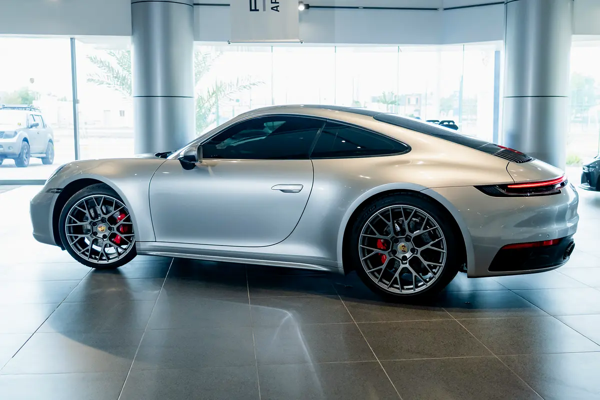PORSCHE Carrera / 911 Carrera 4S 2020 - photo 2 - Import Émirats | International Cars