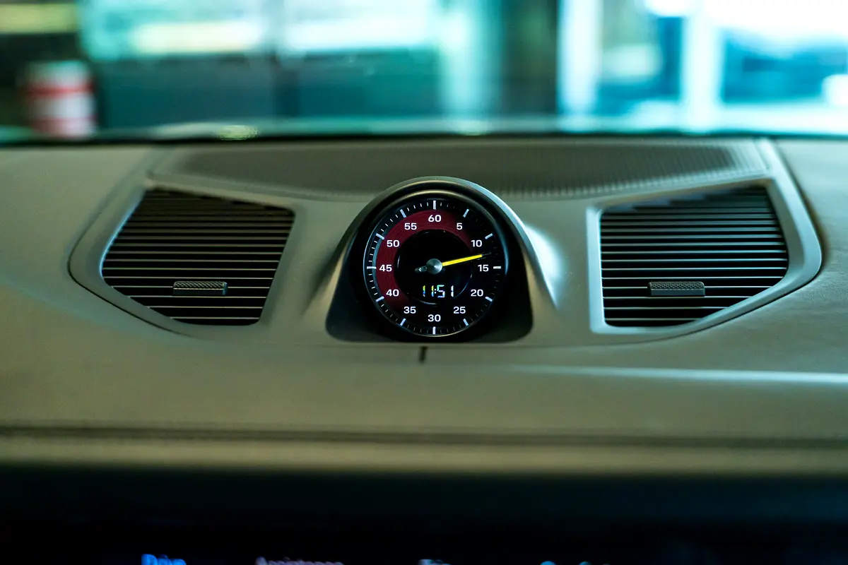 PORSCHE Cayenne Turbo GT 2024 - photo 10 - Import Émirats | International Cars