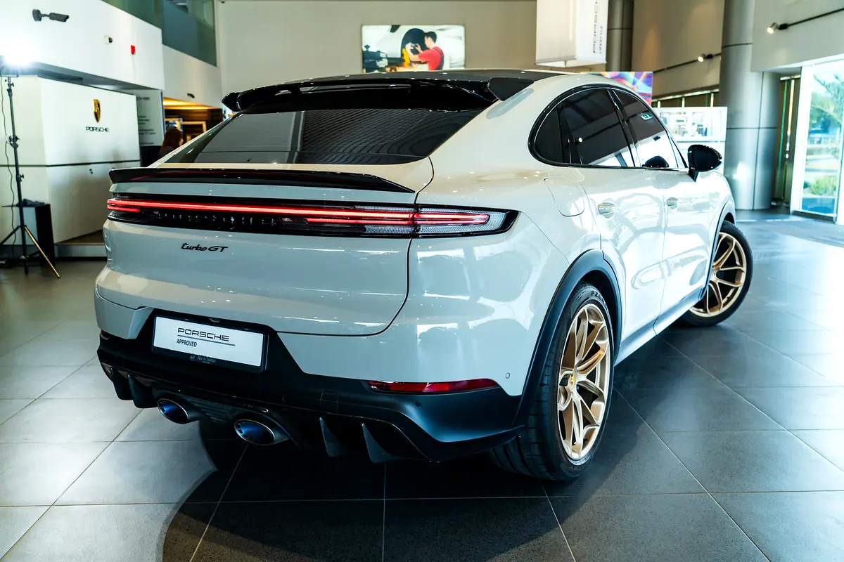 PORSCHE Cayenne Turbo GT 2024 - photo 2 - Import Émirats | International Cars