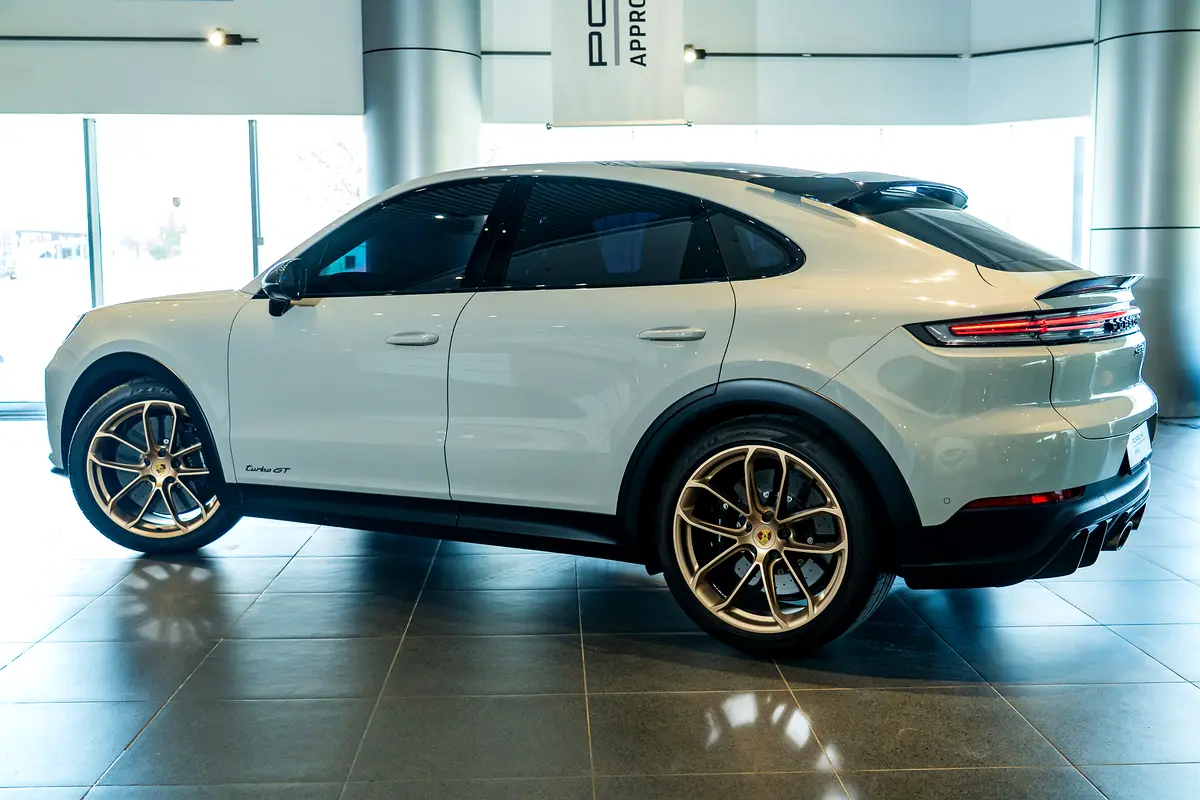 PORSCHE Cayenne Turbo GT 2024 - photo 4 - Import Émirats | International Cars