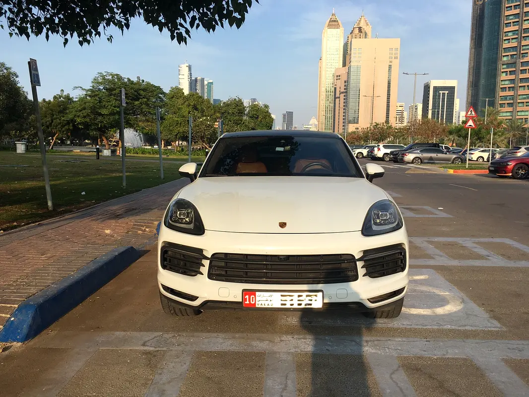 PORSCHE Cayenne S 2022 - photo 2 - Import Émirats | International Cars