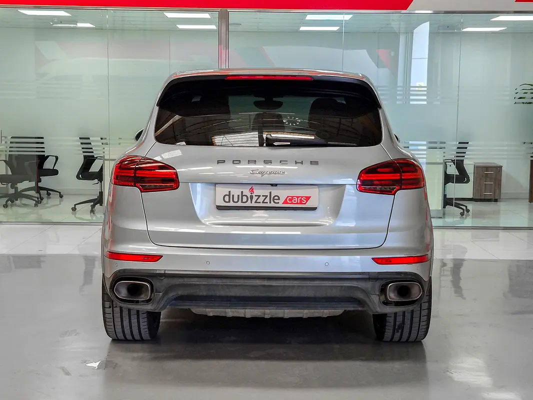PORSCHE Cayenne Platinum Edition 2017 - photo 7 - Import Émirats | International Cars