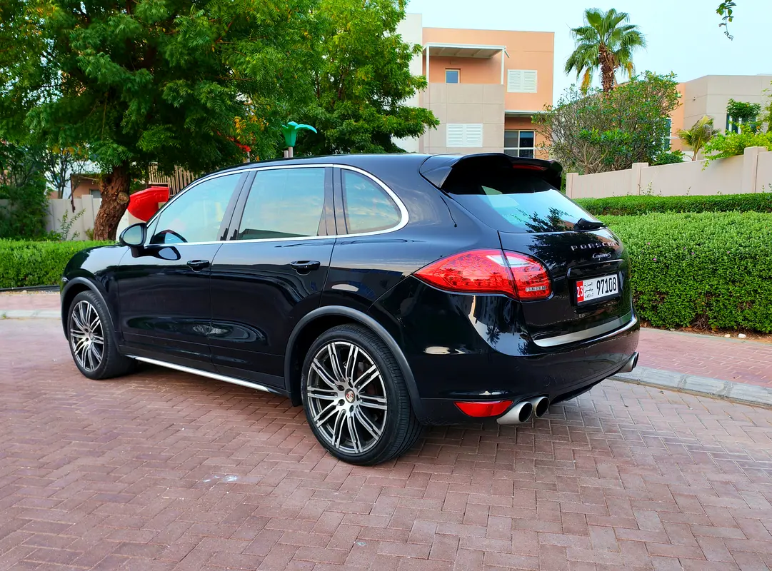 PORSCHE Cayenne S 2014 - photo 4 - Import Émirats | International Cars