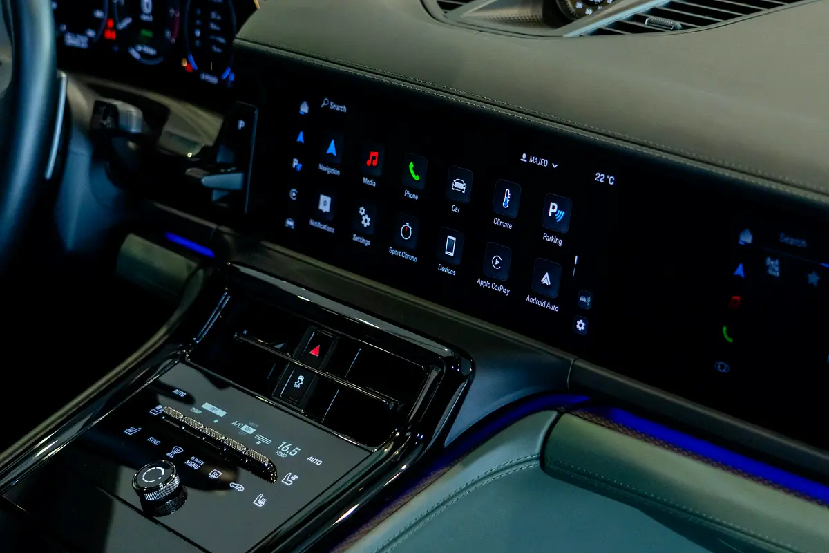 PORSCHE Panamera Turbo 2024 - photo 11 - Import Émirats | International Cars