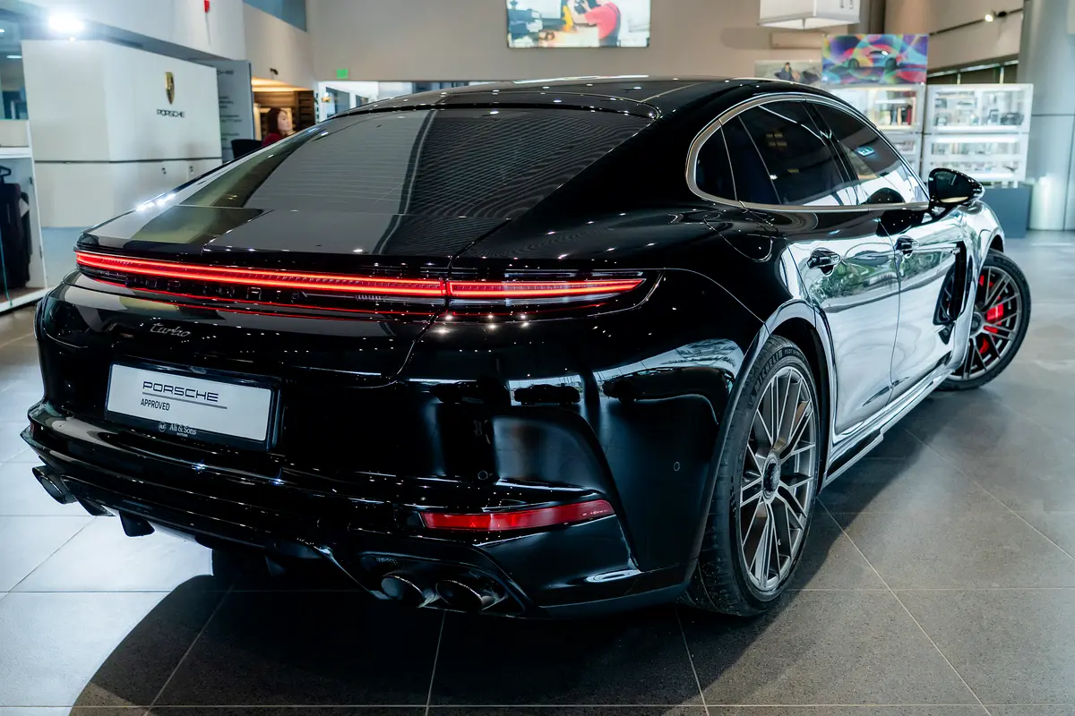 PORSCHE Panamera Turbo 2024 - photo 2 - Import Émirats | International Cars