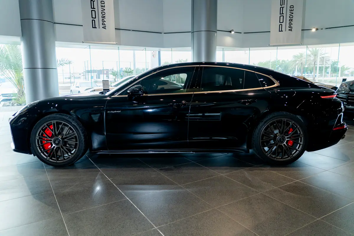 PORSCHE Panamera Turbo 2024 - photo 4 - Import Émirats | International Cars