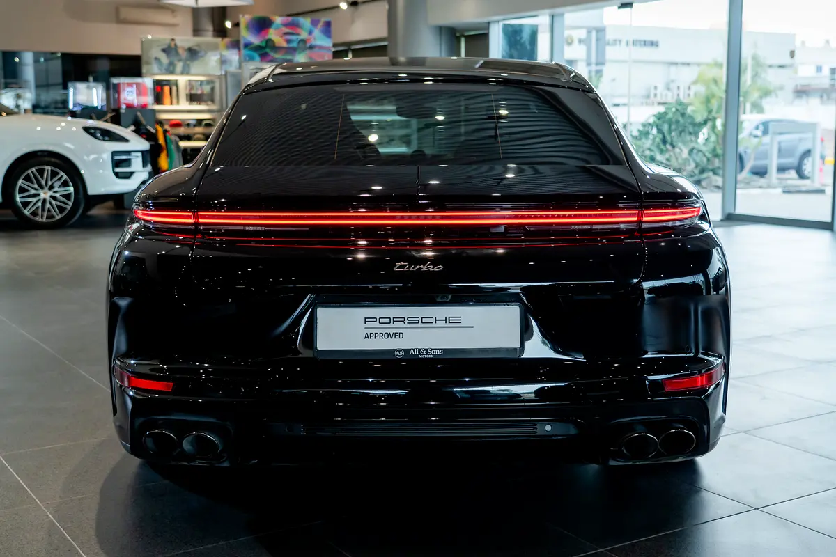 PORSCHE Panamera Turbo 2024 - photo 8 - Import Émirats | International Cars