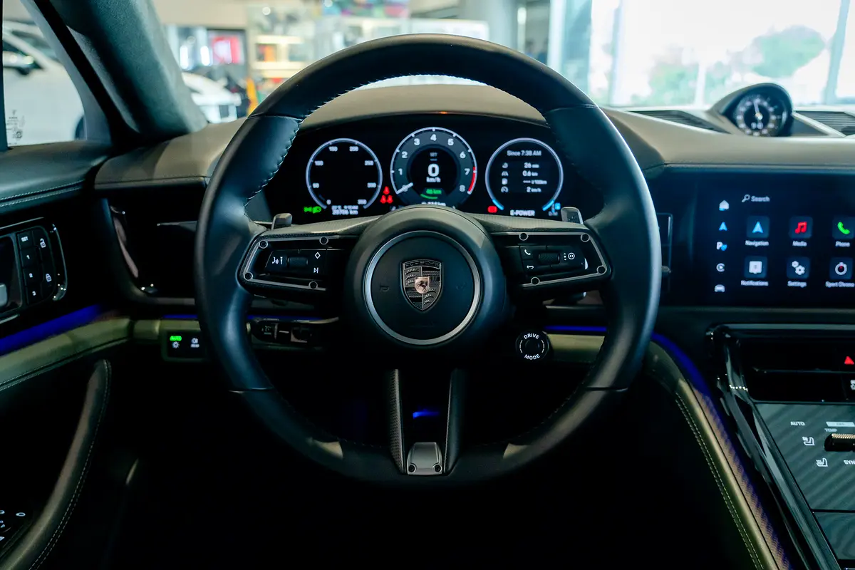 PORSCHE Panamera Turbo 2024 - photo 9 - Import Émirats | International Cars