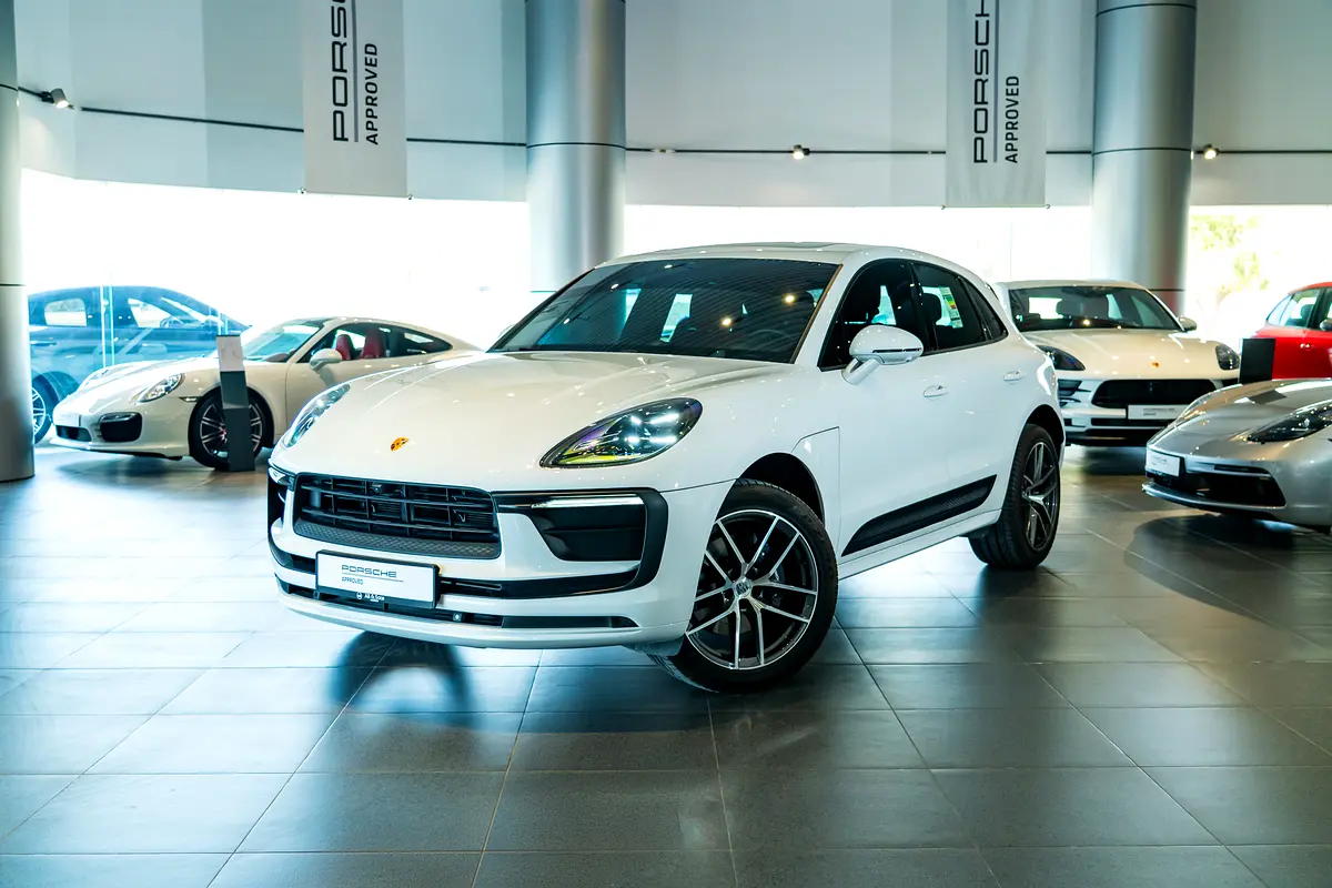 PORSCHE Macan Standard 2025