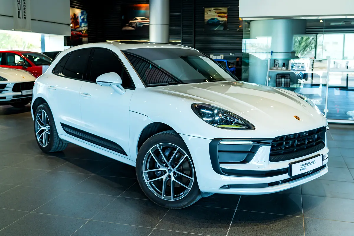 PORSCHE Macan Standard 2025 - photo 5 - Import Émirats | International Cars