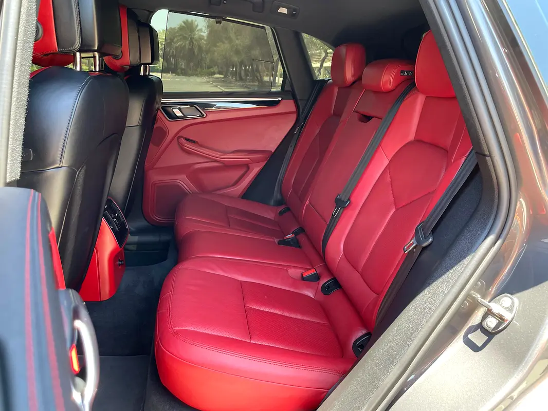 PORSCHE Macan S 2016 - photo 11 - Import Émirats | International Cars
