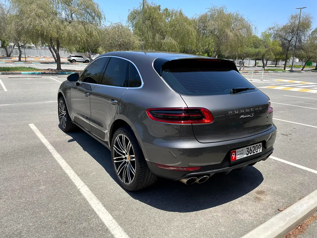 PORSCHE Macan S 2016 - photo 4 - Import Émirats | International Cars