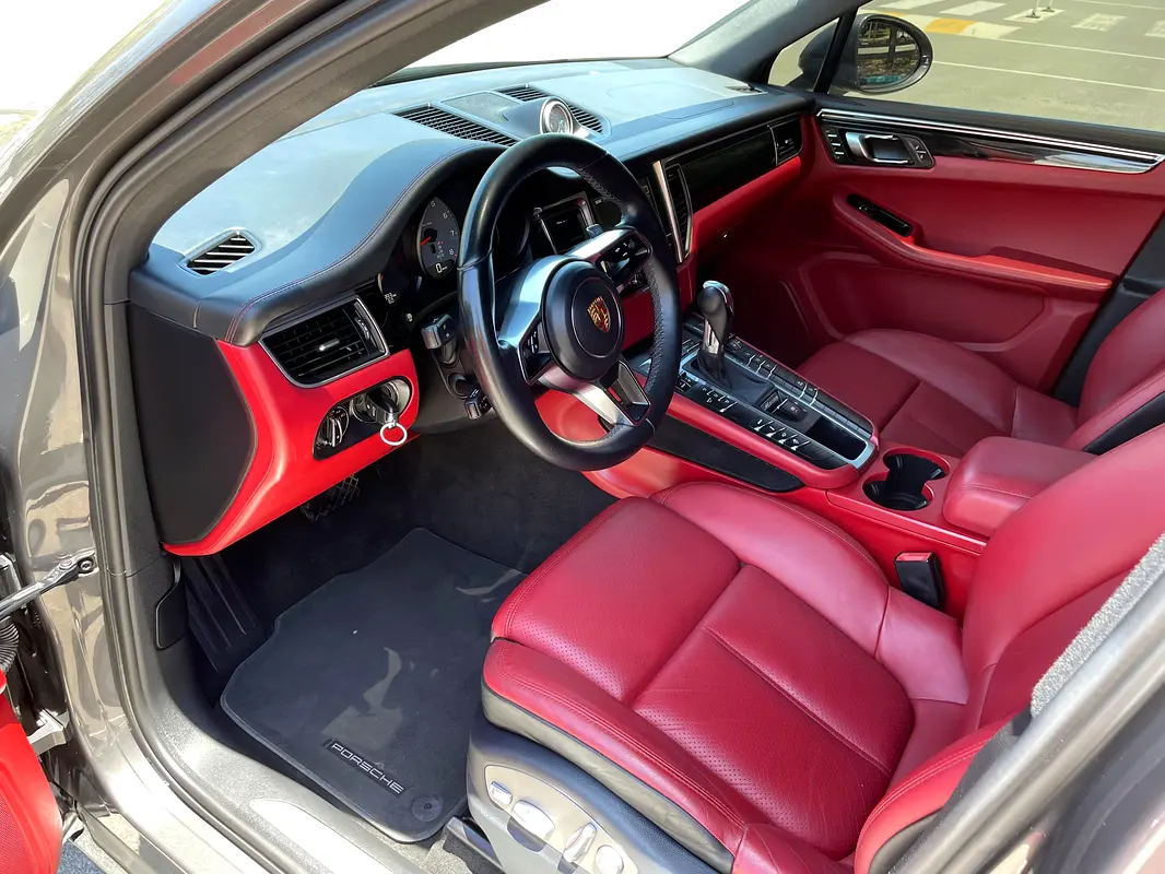 PORSCHE Macan S 2016 - photo 9 - Import Émirats | International Cars