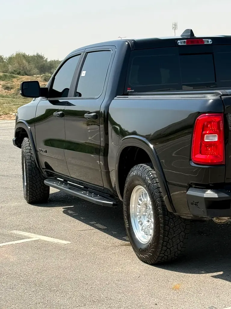 RAM 1500 Big Horn Regular Cab 2025 - photo 11 - Import Émirats | International Cars