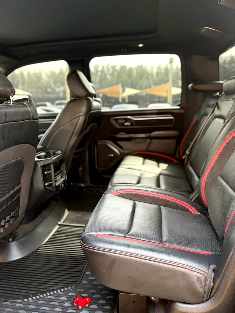 RAM 1500 TRX V8 2022 - photo 9 - Import Émirats | International Cars