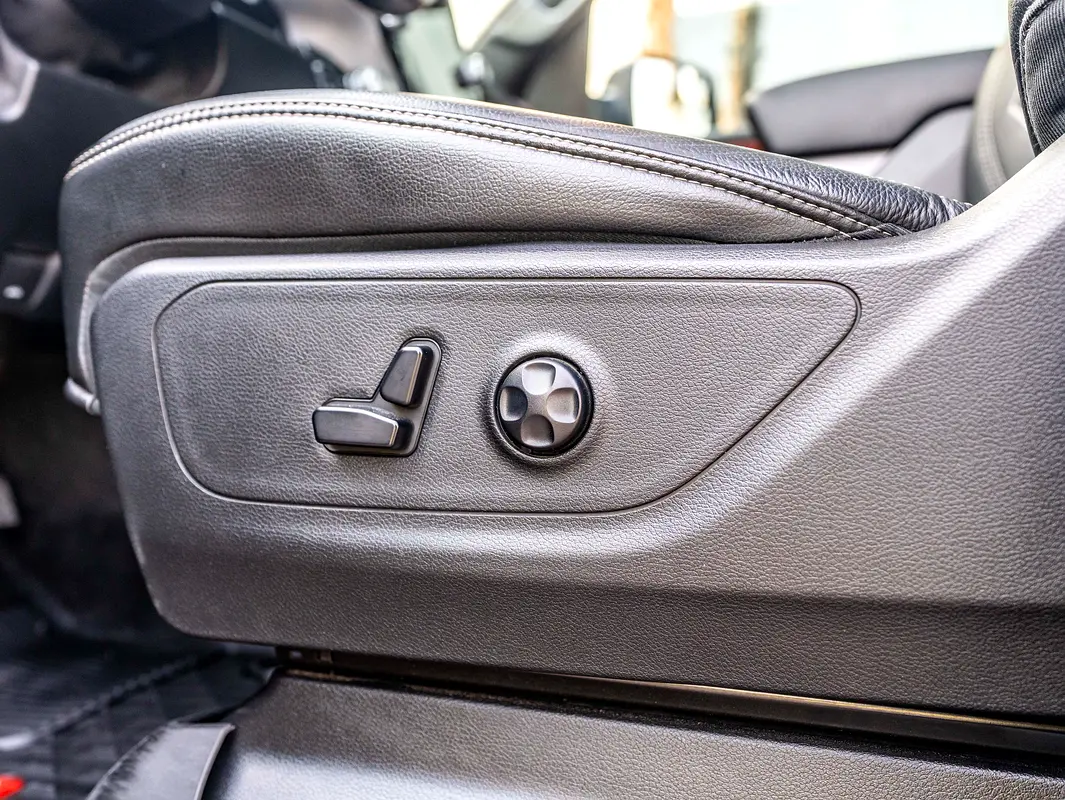 RAM 1500 Rebel Crew Cab 2021 - photo 11 - Import Émirats | International Cars