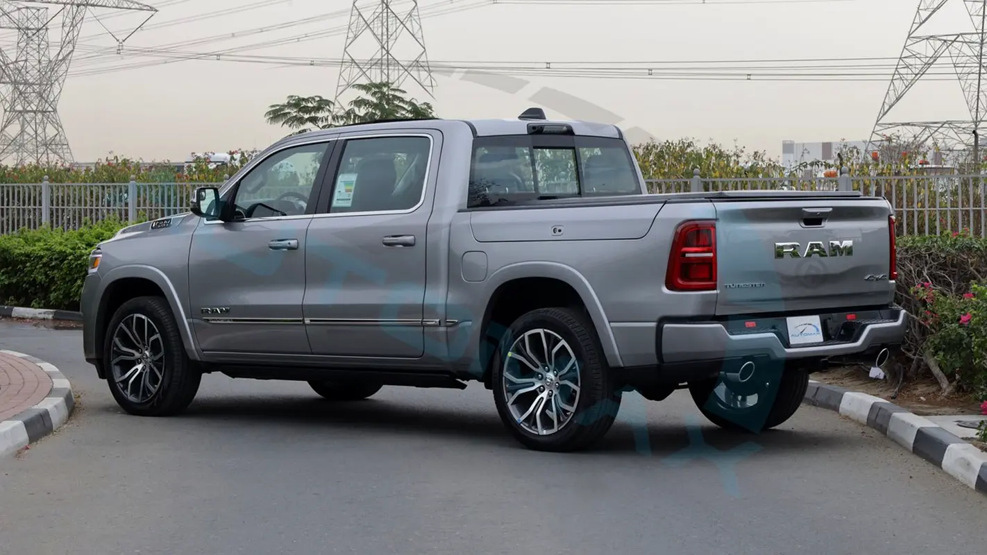 RAM 1500 Tungsten 2026 - photo 5 - Import Émirats | International Cars