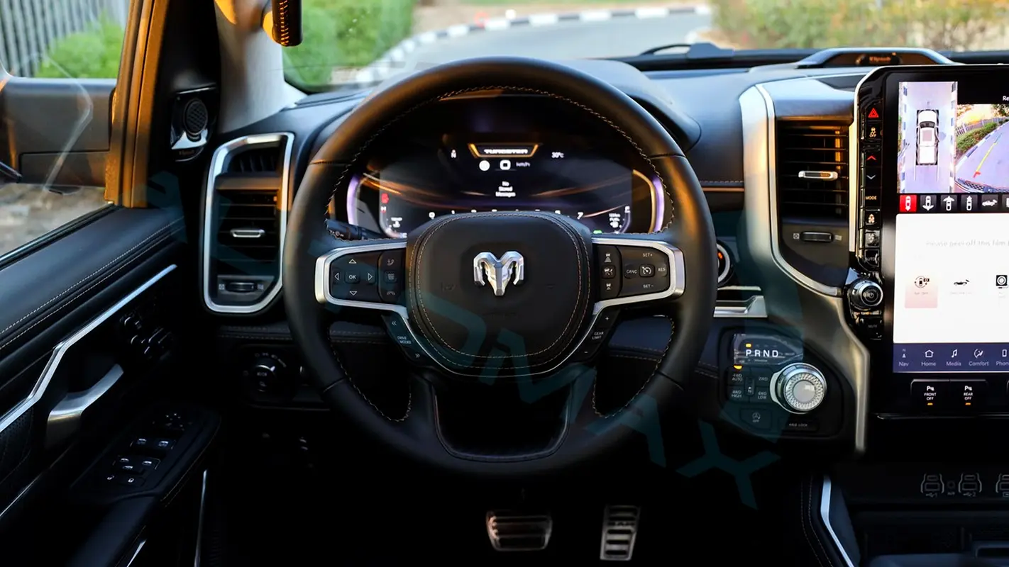 RAM 1500 Tungsten 2026 - photo 8 - Import Émirats | International Cars