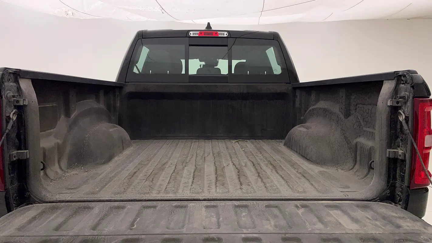 RAM 1500 Big Horn Crew Cab 2025 - photo 12 - Import Émirats | International Cars