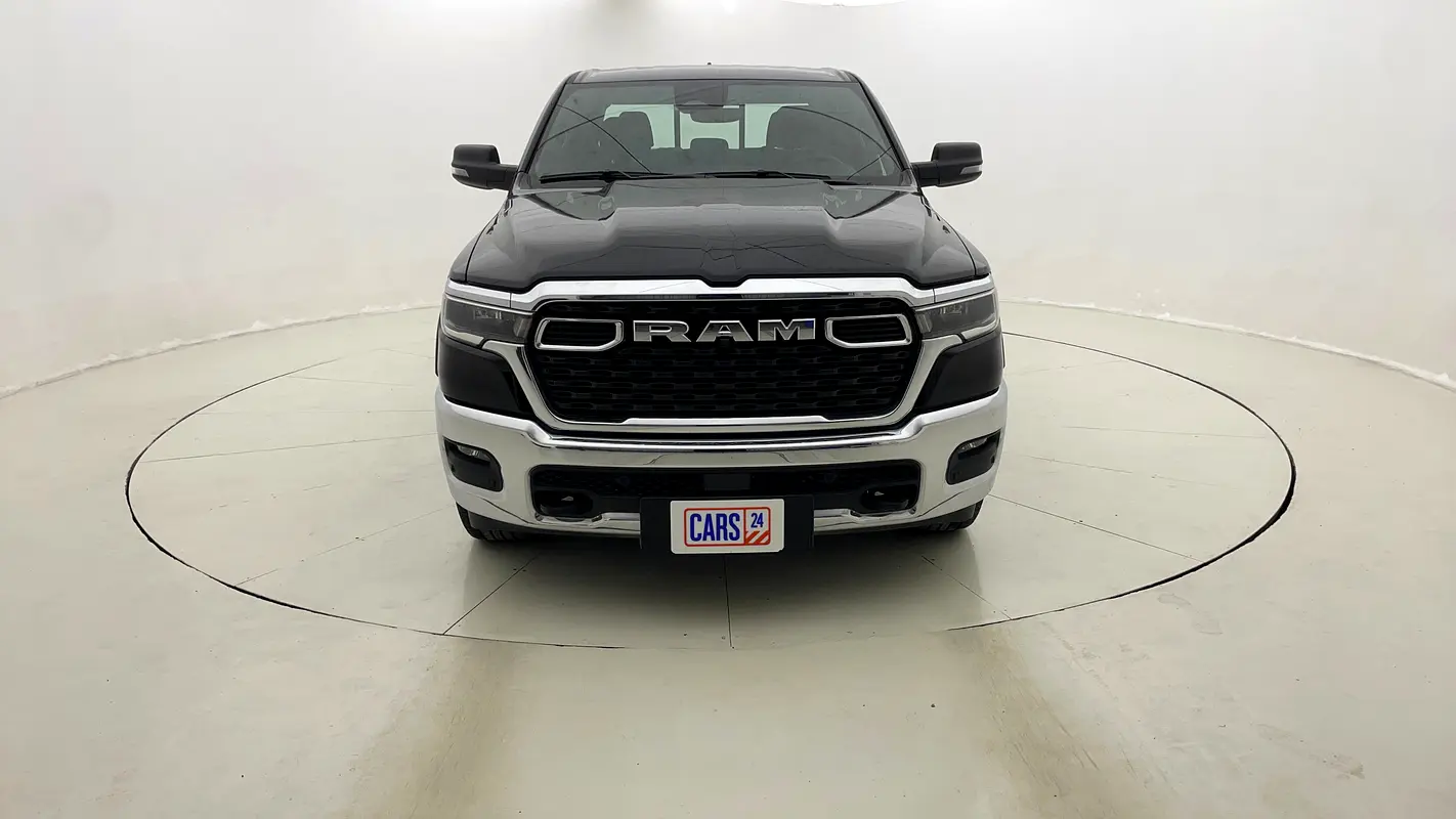 RAM 1500 Big Horn Crew Cab 2025 - photo 2 - Import Émirats | International Cars