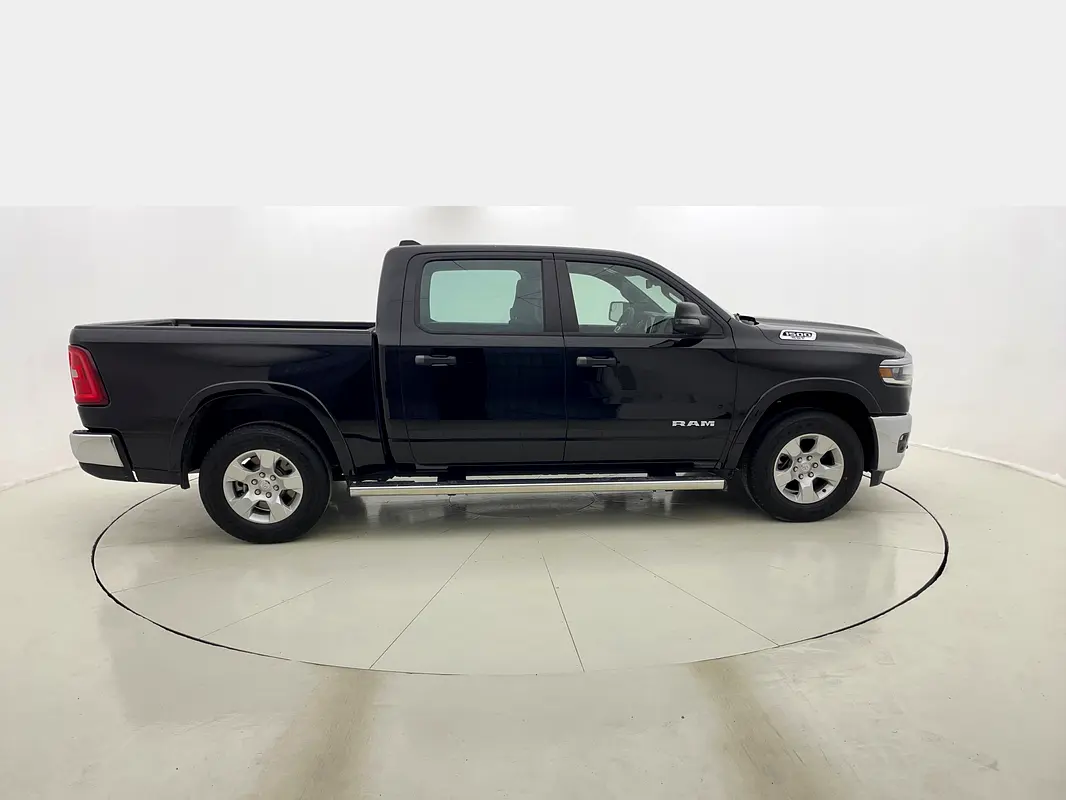 RAM 1500 Big Horn Crew Cab 2025 - photo 5 - Import Émirats | International Cars