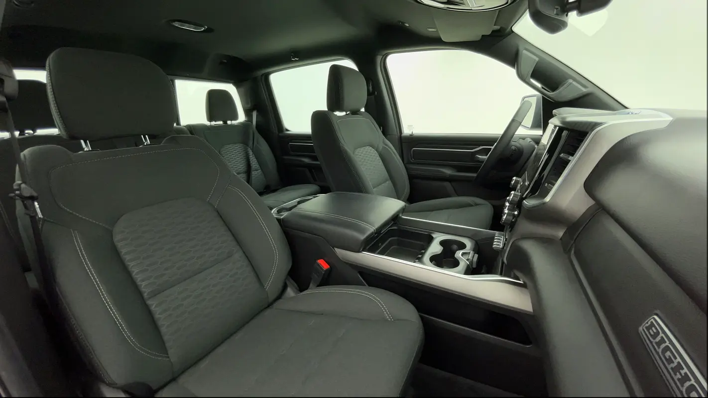 RAM 1500 Big Horn Crew Cab 2025 - photo 6 - Import Émirats | International Cars