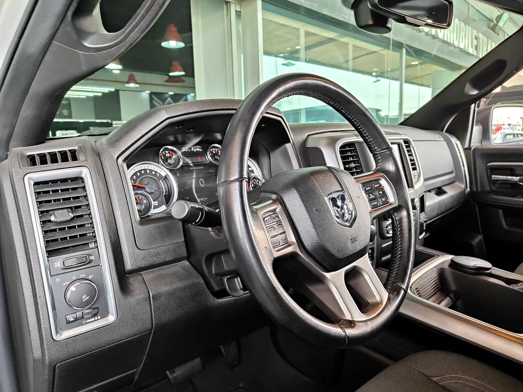 RAM 1500 Warlock 2021 - photo 12 - Import Émirats | International Cars