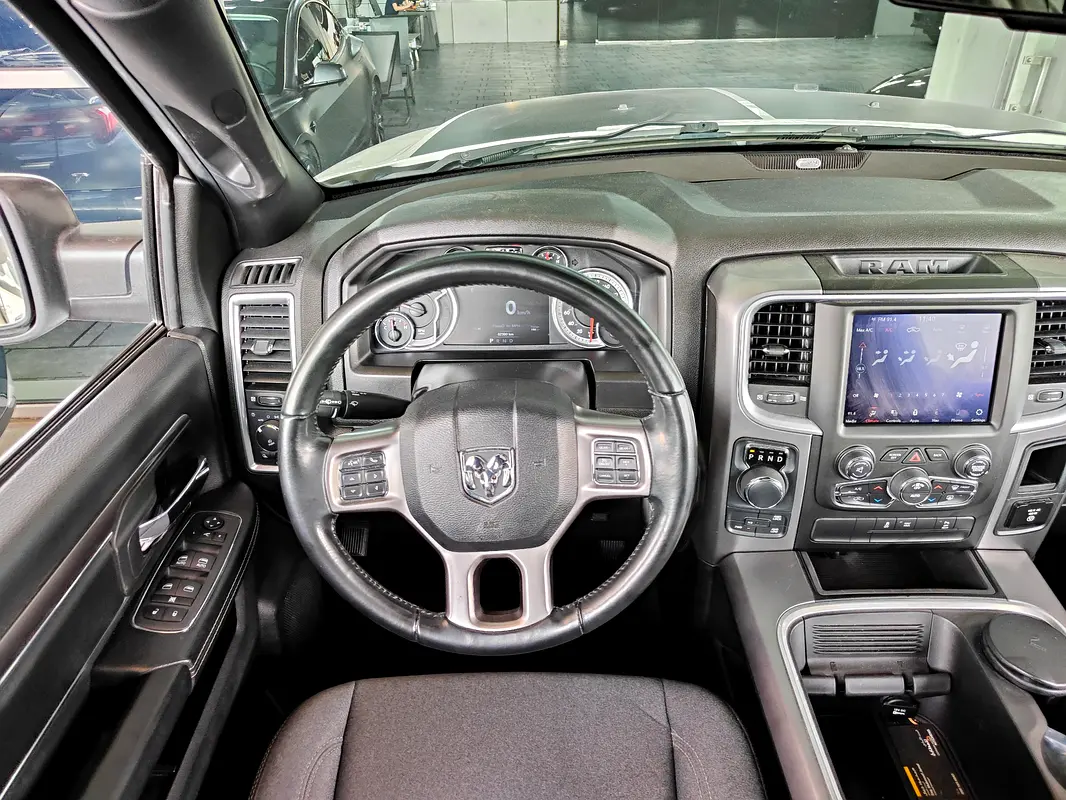 RAM 1500 Warlock 2021 - photo 9 - Import Émirats | International Cars