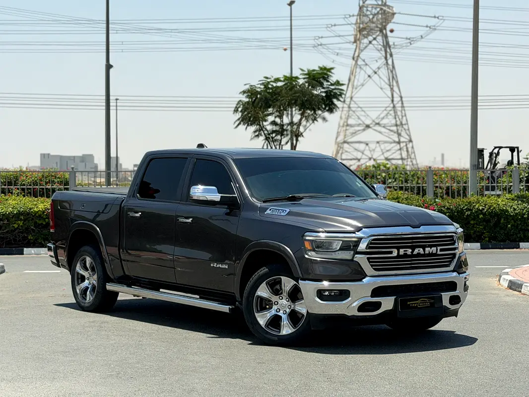 RAM 1500 Laramie Double Cab 2020 - photo 2 - Import Émirats | International Cars