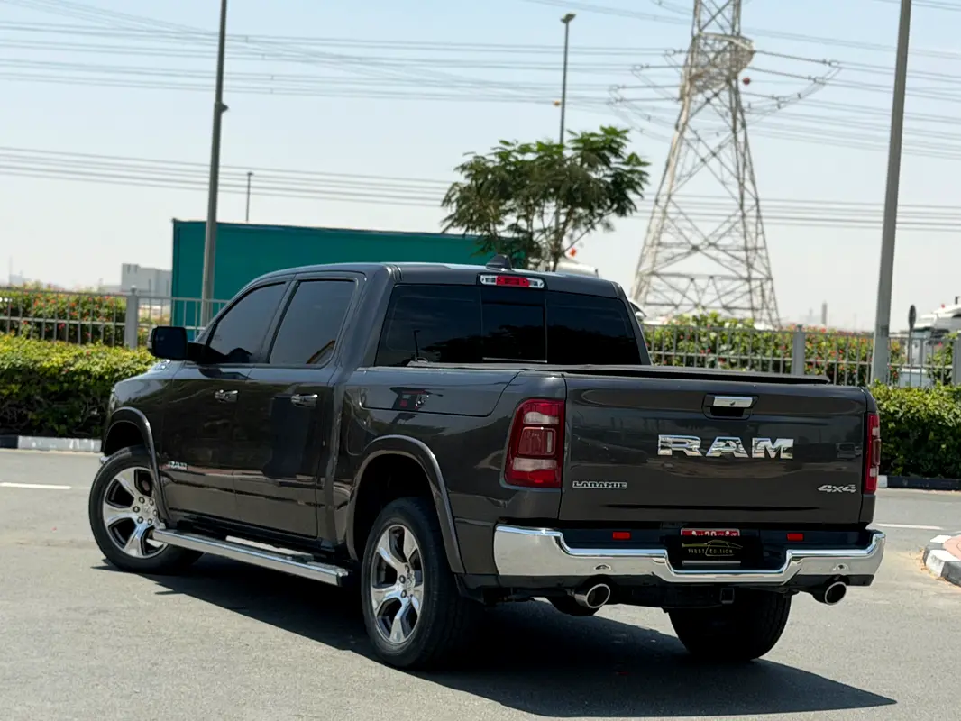 RAM 1500 Laramie Double Cab 2020 - photo 4 - Import Émirats | International Cars