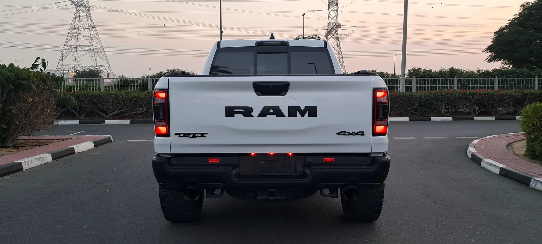 RAM 1500 TRX V8 Lux 2023 - photo 4 - Import Émirats | International Cars