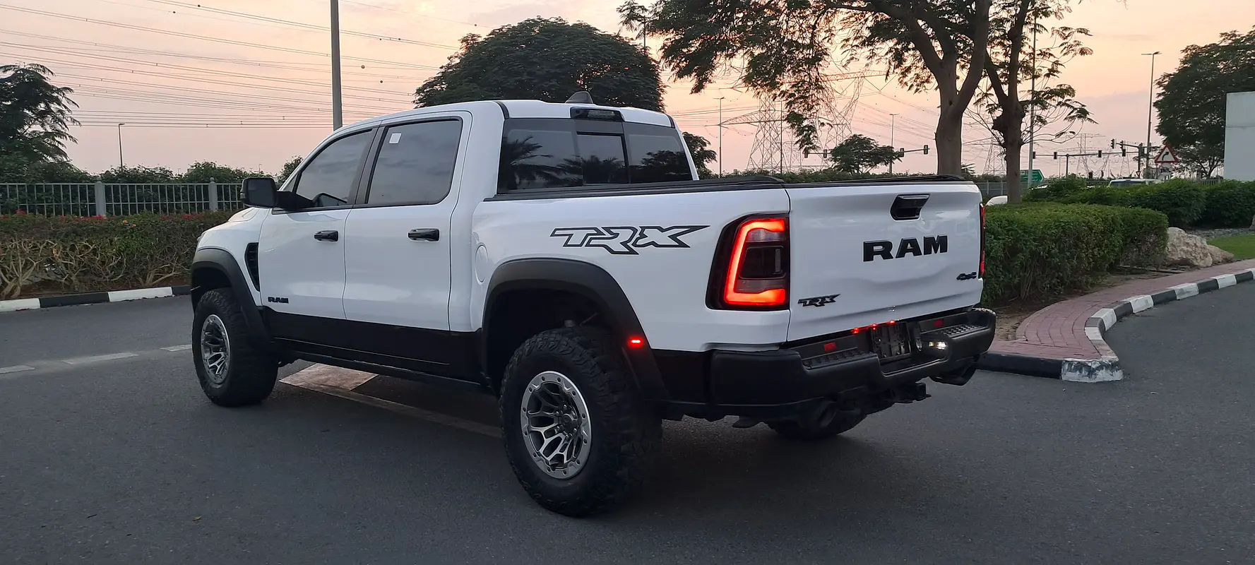 RAM 1500 TRX V8 Lux 2023 - photo 5 - Import Émirats | International Cars