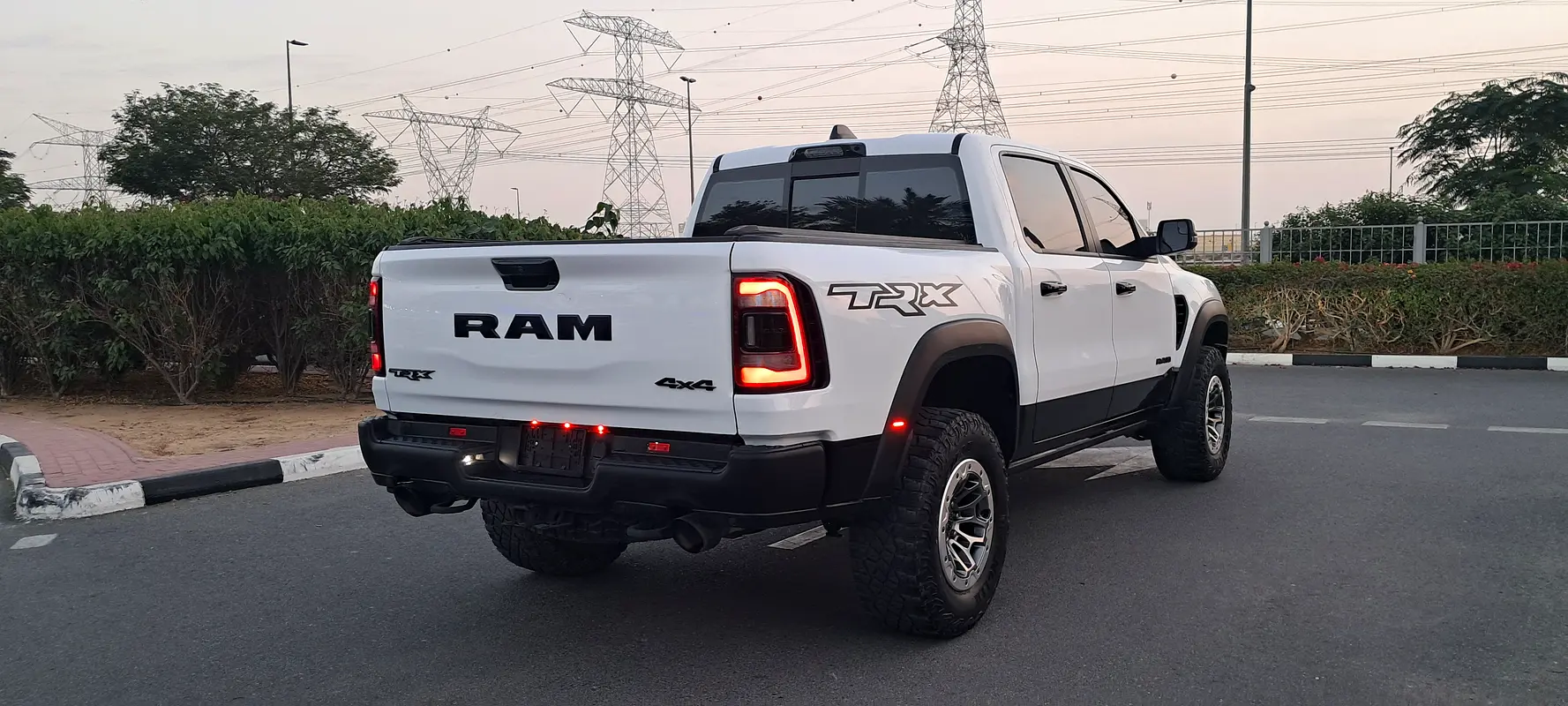 RAM 1500 TRX V8 Lux 2023 - photo 6 - Import Émirats | International Cars