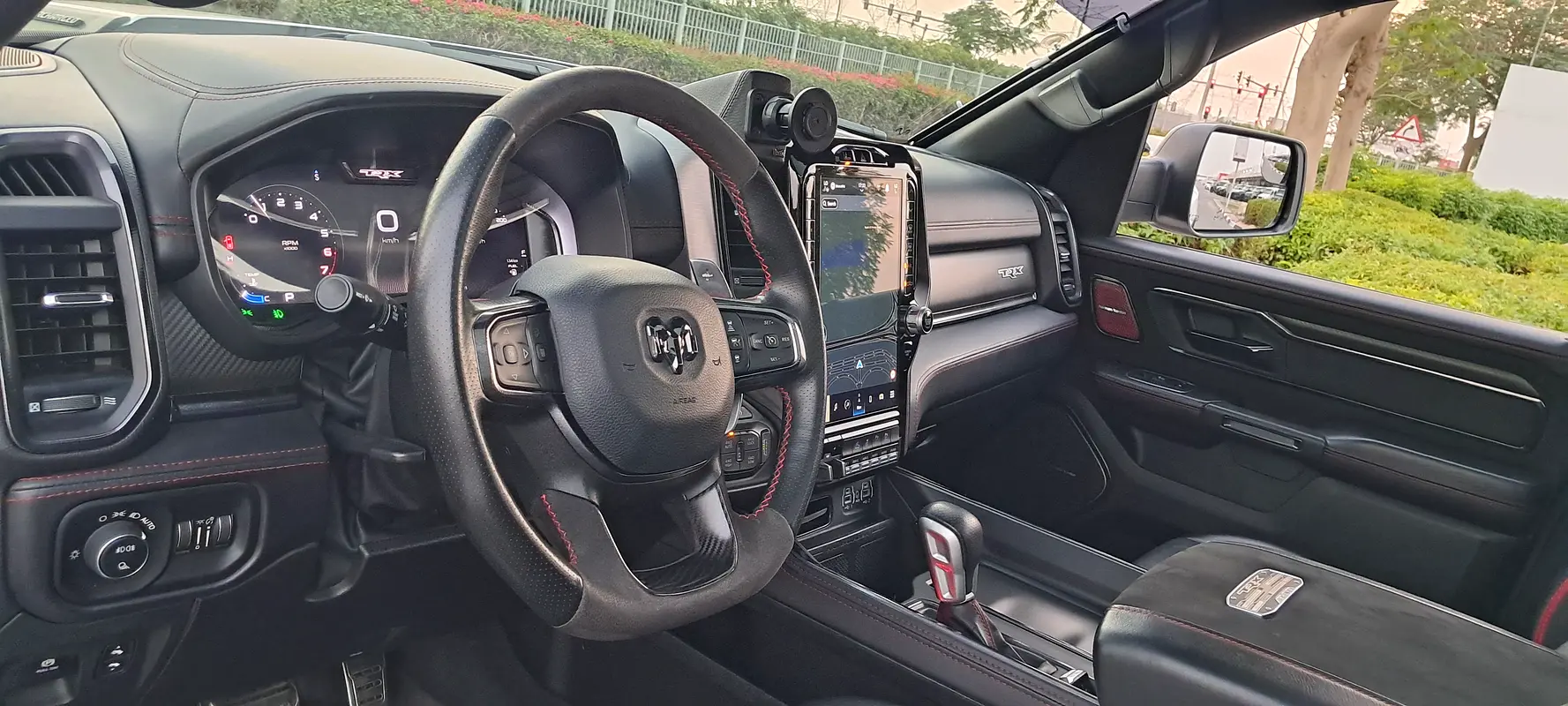 RAM 1500 TRX V8 Lux 2023 - photo 7 - Import Émirats | International Cars