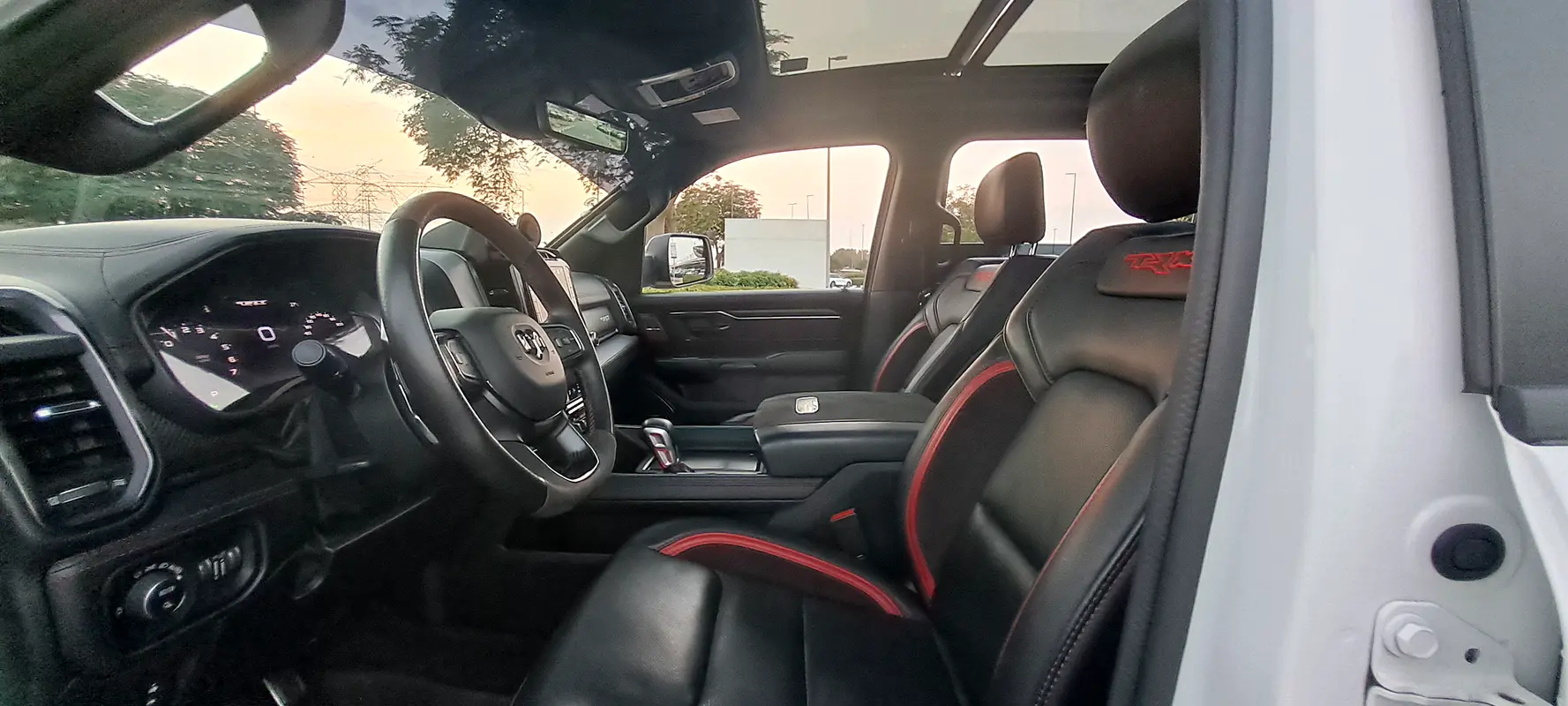 RAM 1500 TRX V8 Lux 2023 - photo 8 - Import Émirats | International Cars