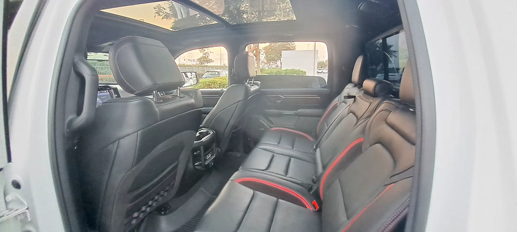 RAM 1500 TRX V8 Lux 2023 - photo 9 - Import Émirats | International Cars