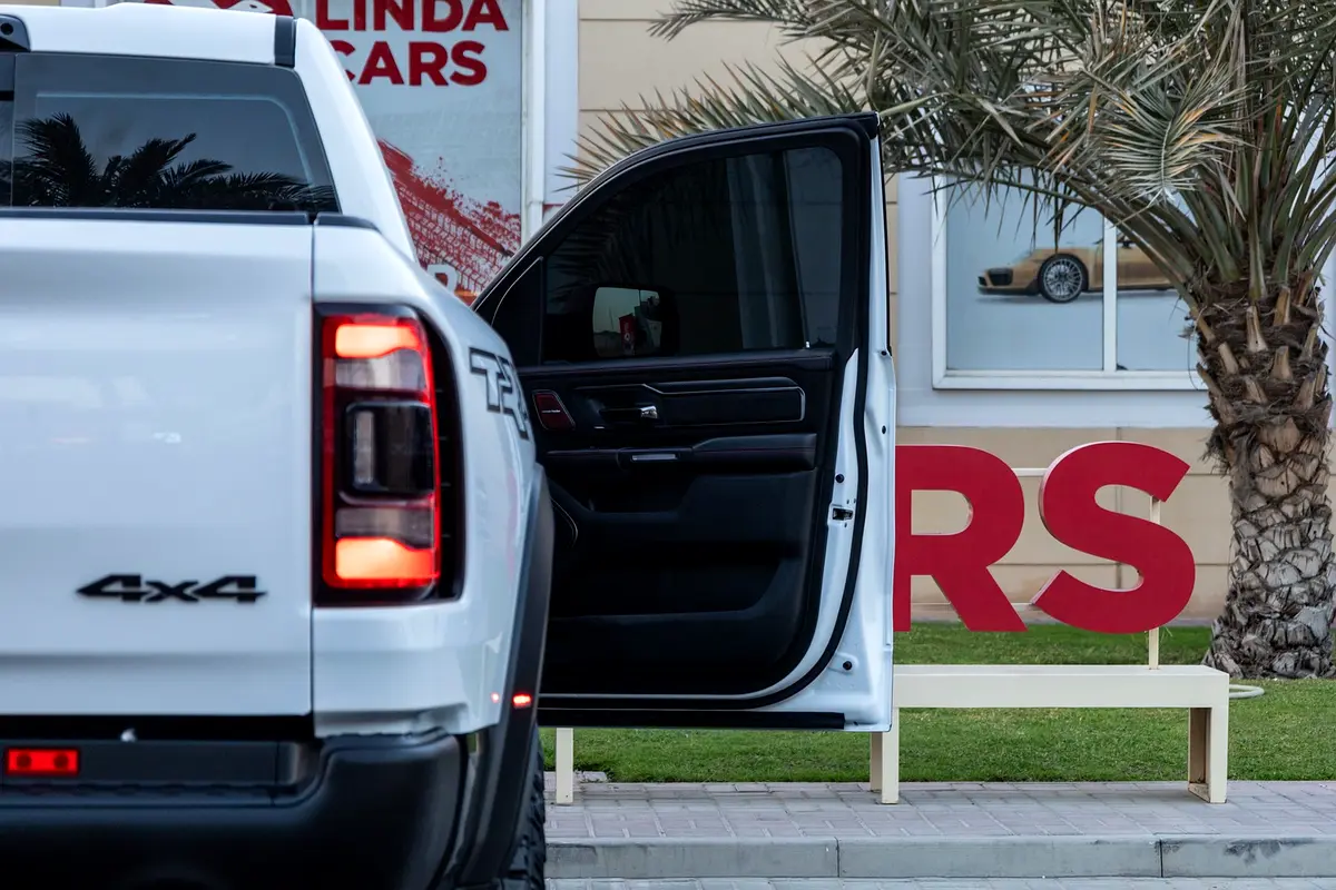 RAM 1500 TRX V8 2023 - photo 9 - Import Émirats | International Cars