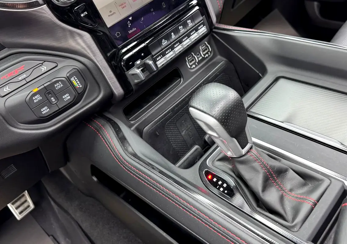 RAM 1500 TRX V8 2022 - photo 10 - Import Émirats | International Cars