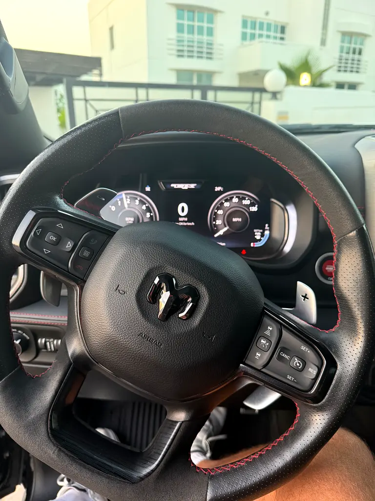 RAM 1500 TRX V8 Lux 2023 - photo 12 - Import Émirats | International Cars