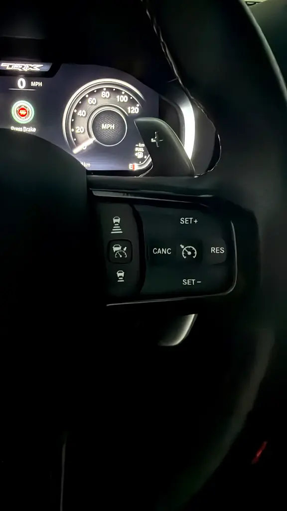 RAM 1500 TRX V8 Lux 2023 - photo 6 - Import Émirats | International Cars