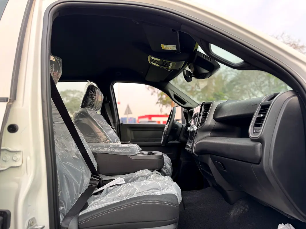 RAM 2500 Bighorn 2025 - photo 11 - Import Émirats | International Cars