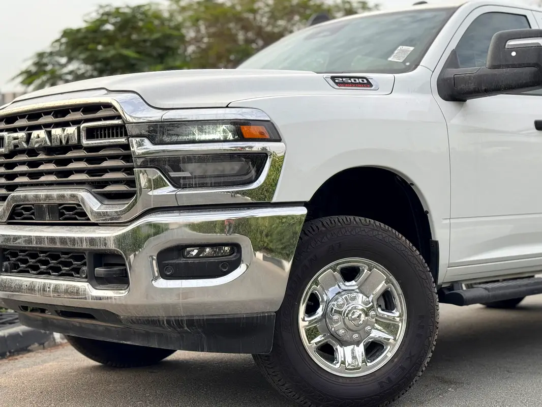 RAM 2500 Bighorn 2025 - photo 7 - Import Émirats | International Cars