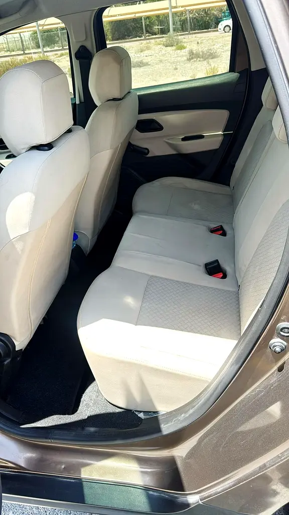 RENAULT Duster LE 2019 - photo 5 - Import Émirats | International Cars