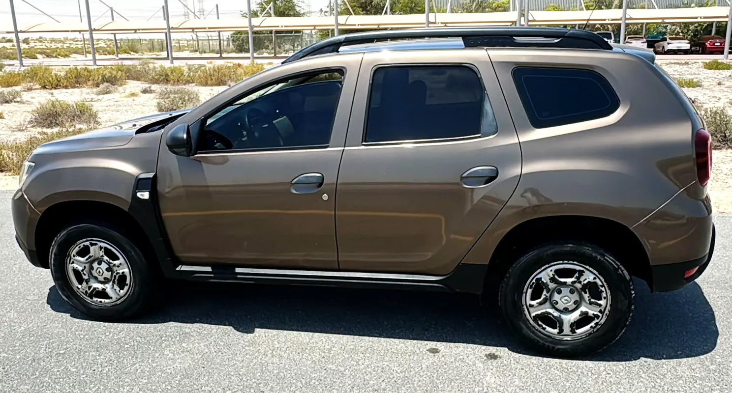 RENAULT Duster LE 2019 - photo 9 - Import Émirats | International Cars