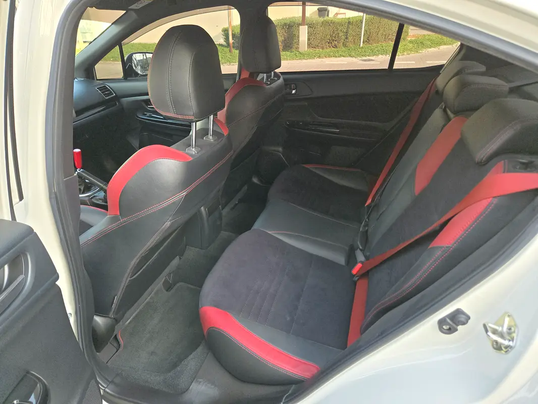 SUBARU Impreza WRX STI 2018 - photo 10 - Import Émirats | International Cars
