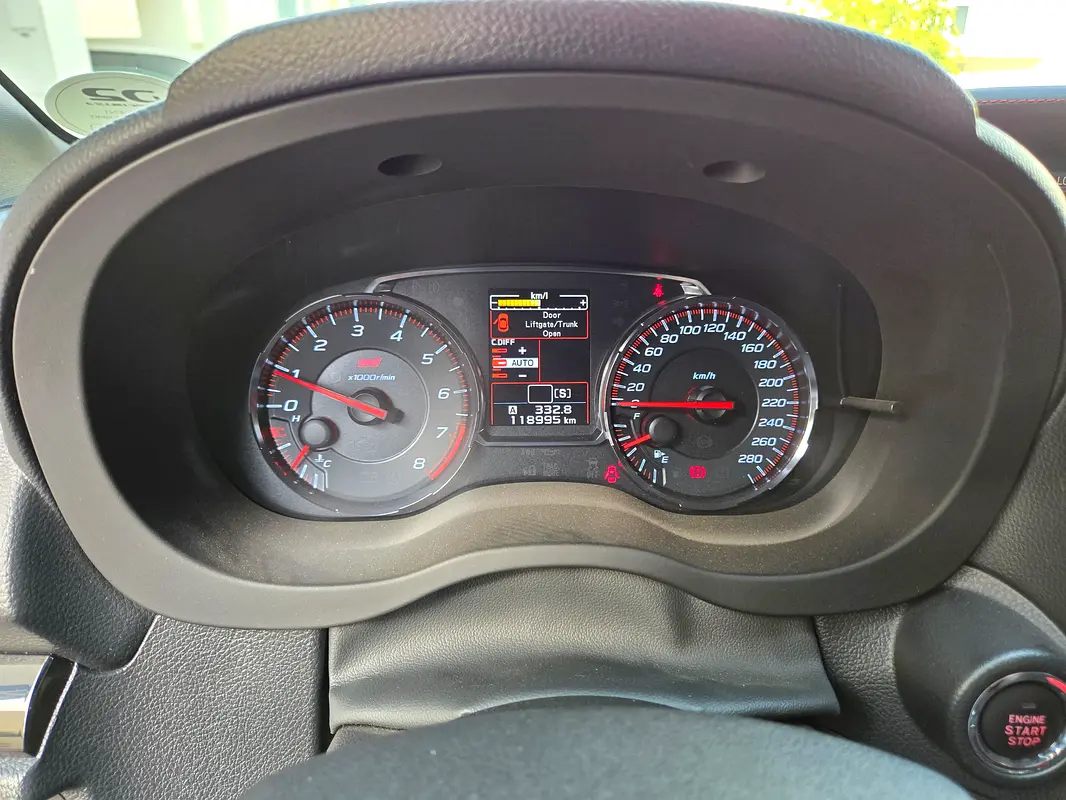 SUBARU Impreza WRX STI 2018 - photo 12 - Import Émirats | International Cars