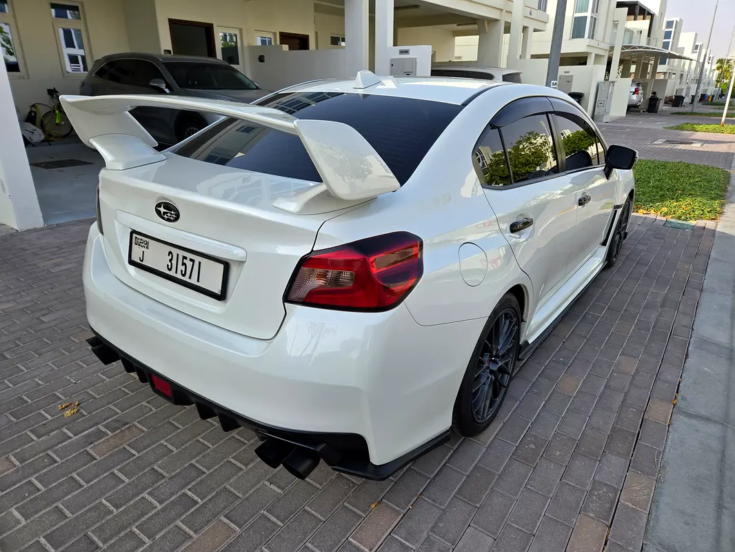 SUBARU Impreza WRX STI 2018 - photo 3 - Import Émirats | International Cars